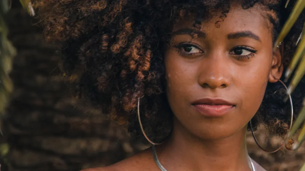 How to Perfectly Style Your Naturally Curly Hair